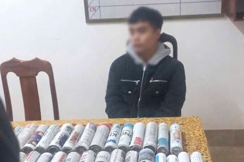 Nửa đêm mang pháo đi bán