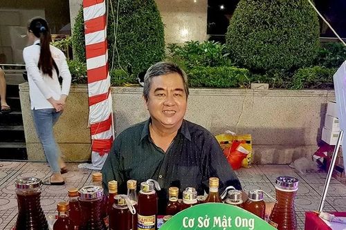 Mật ong Cẩm Tú - Tinh hoa từ vườn nhãn lên sàn thương mại điện tử