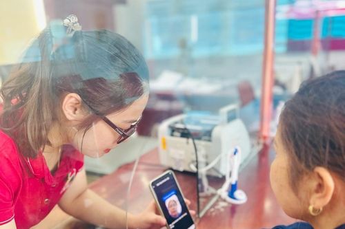 Nghệ An đẩy mạnh thanh toán không dùng tiền mặt