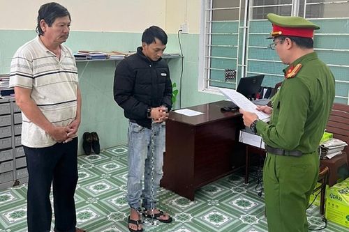 Trả công bằng ma túy