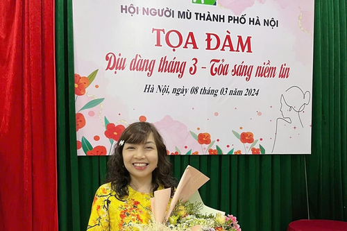 Nghị lực của cô gái khiếm thị