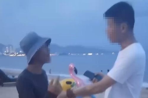 Vụ khách bị 'thu phí' trên bãi biển Nha Trang: Du khách đã sử dụng ghế nằm trên bãi biển