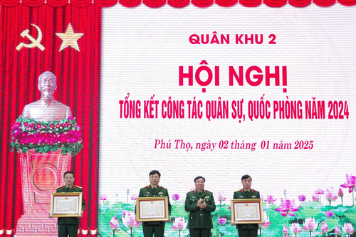 Sư đoàn 316 (Quân khu 2) và Bộ CHQS các tỉnh Lào Cai, Yên Bái đón nhận Huân chương Bảo vệ Tổ quốc hạng Ba