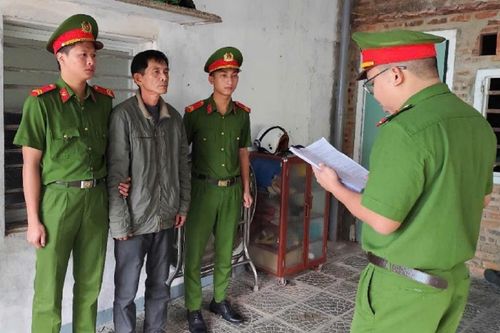 Bắt đối tượng 'phù phép' 1 chiếc ô-tô bán cho 3 người