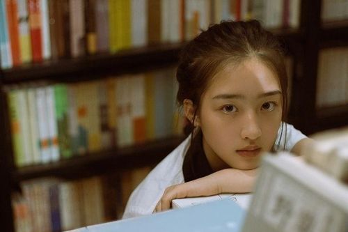 Mạng xã hội, não bộ suy yếu và làm quen lại với việc đọc sách