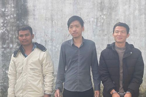Khởi tố 3 người đàn ông mua bán, tàng trữ pháo nổ