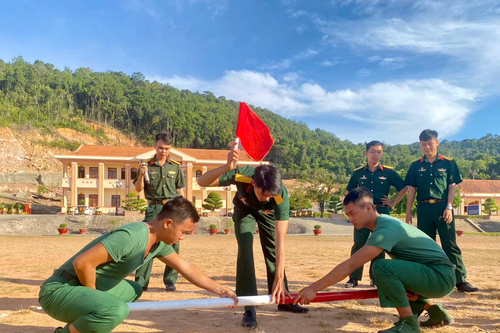 Ngày nghỉ của bộ đội Quân khu 9