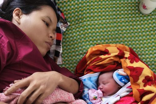 Đại úy Biên phòng hỗ trợ ca sinh đặc biệt cho sản phụ vùng cao không kịp đến cơ sở y tế