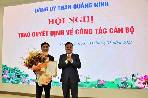 Ông Trần Quốc Tuấn được trao quyết định chuẩn y Bí thư Đảng ủy Than Hà Tu