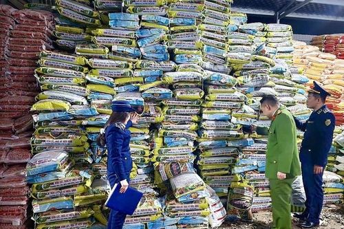 Thanh Hóa: Điều tra làm rõ vụ việc 66 tấn phân bón giả mạo nhãn hiệu Rồng Mỹ và Việt Xô