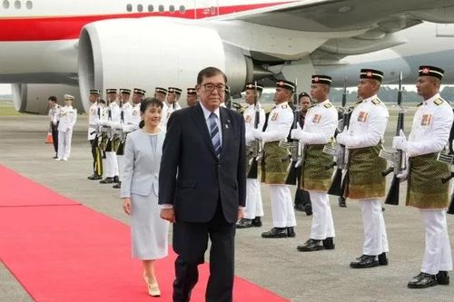 Quyết tâm tăng cường quan hệ với ASEAN, Thủ tướng Nhật Bản bắt đầu công du hai quốc gia Đông Nam Á
