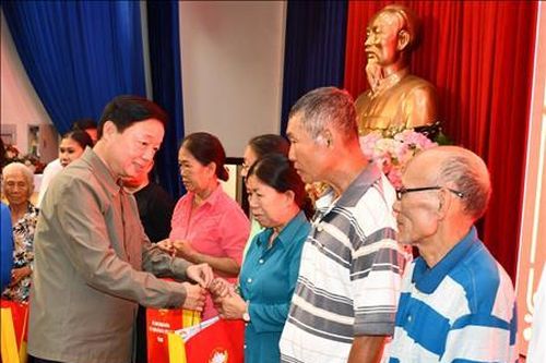 Phó Thủ tướng Trần Hồng Hà thăm, tặng quà Tết cho hộ nghèo, có hoàn cảnh khó khăn