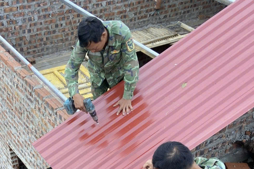 Những ngôi nhà ấm tình đồng đội