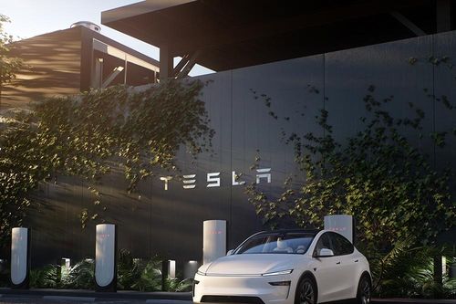 Tesla Model Y Juniper ra mắt, giá từ 863 triệu đồng