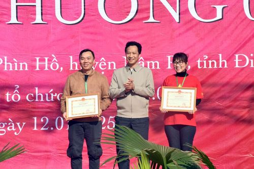 Ấm áp chợ xuân Hạnh Thương 0 đồng