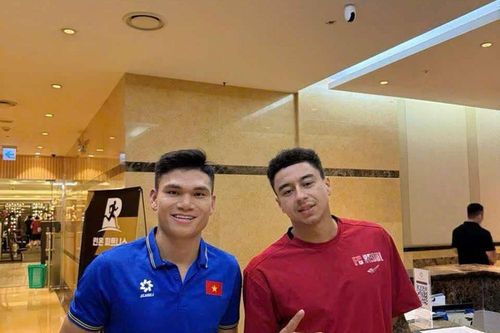 Tin nóng bóng đá Việt 13/1: Cựu sao MU thi đấu ở Việt Nam, CĐV Hà Nội muốn mời HLV Shin Tae Yong