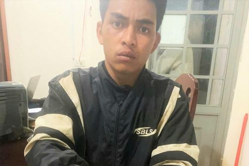 'Con nghiện' lộ diện giữa đường