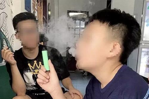 Người hút thuốc lá điện tử bị xử phạt thế nào?
