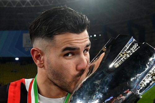 Theo Hernandez phá kỷ lục của Maldini