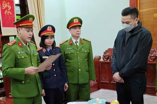 Giám đốc cùng kế toán mua bán hóa đơn 'khống'