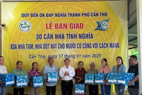 Cần Thơ bàn giao thêm 30 căn nhà tình nghĩa dịp Tết Nguyên đán Ất Tỵ