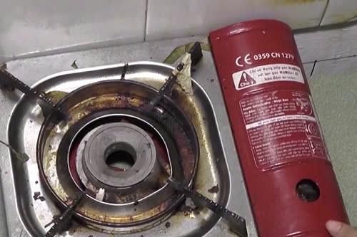 Nhập viện cấp cứu vì bình ga mini bỗng phát nổ khi nấu ăn