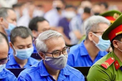 2 cựu Cục trưởng Cục Đăng kiểm và hàng trăm đồng phạm được giảm án