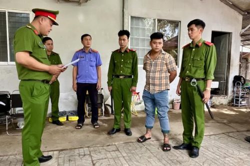 Khởi tố thêm 8 bị can liên quan vụ nổ súng pháo gây rối ở Vĩnh Long