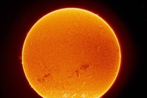 Các nhà khoa học Nga phát hiện đám mây plasma bí ẩn trên Mặt Trời