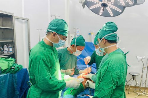 Mổ thành công ca gãy xương phức tạp do tai nạn giao thông