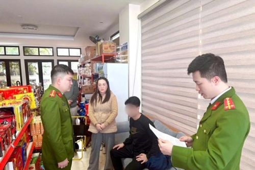 Khởi tố đối tượng thuê 4 xe ô tô rồi mang đi cầm cố