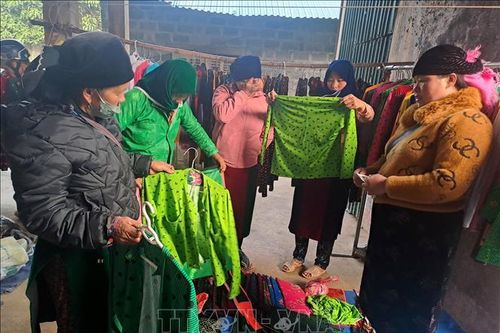 Sắc màu phiên chợ ngày xuân trên Cao nguyên đá Hà Giang