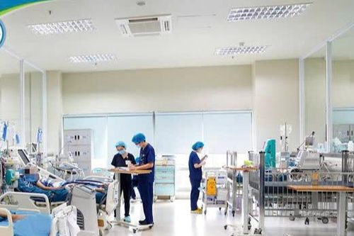 Cứu sống bệnh nhi người Úc mắc sốt rét ác tính, suy đa cơ quan nguy kịch
