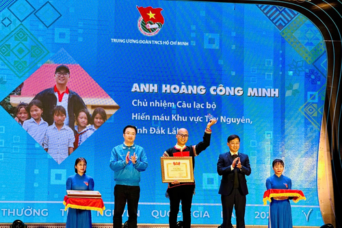 Người mang nguồn sống đến cộng đồng