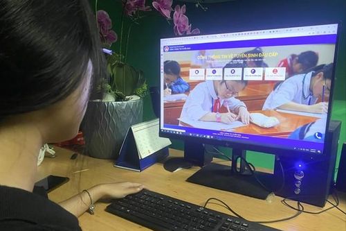 Sở Giáo dục TPHCM nói về việc phân tuyến khiến học sinh phải học xa nhà