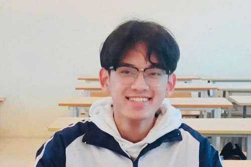 Đầu Xuân gặp 'hoa học đường'