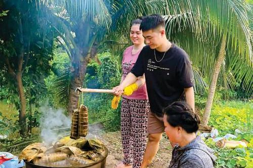 Tết Ất Tỵ năm ấy