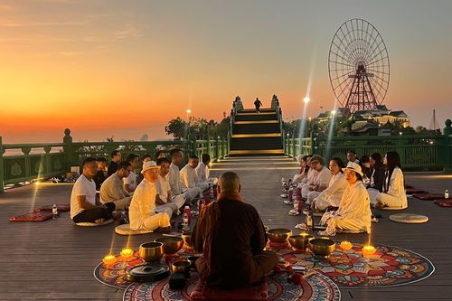 Đầu Xuân ngẫm chuyện 'chữa lành'