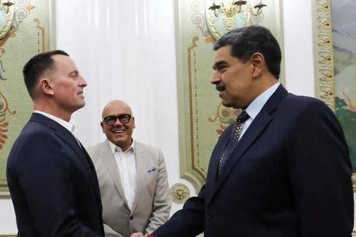 Tổng thống Venezuela tiếp đặc phái viên Mỹ bàn về các chuyến bay trục xuất