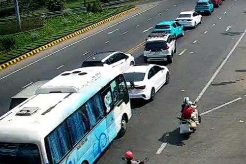 Mùng 4 Tết: Cầu Rạch Miễu liên tục điều tiết giao thông một chiều qua cầu