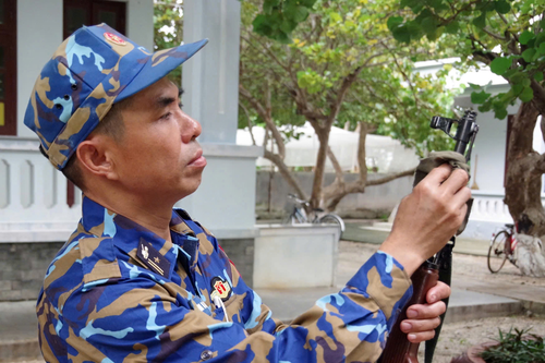 Vững vàng giữa trùng khơi