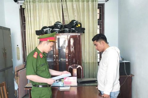 Khởi tố cán bộ xã chiếm đoạt tiền của đối tượng bảo trợ xã hội