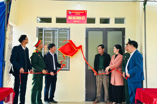 Xuân về trong những ngôi nhà thắm nghĩa tình