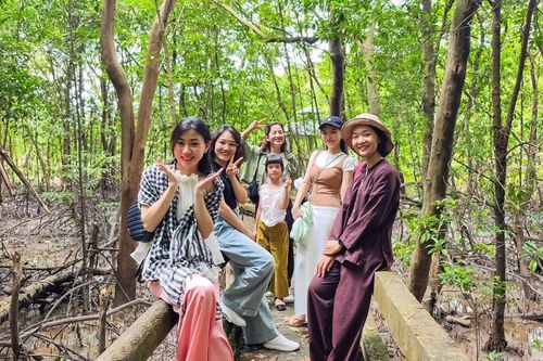Khi người trẻ làm du lịch