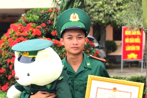 Thanh niên Nguyễn Hồ Khang Duy viết tiếp ước mơ phục vụ lâu dài trong Quân đội