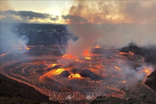 Núi lửa Kilauea ở Hawaii tiếp tục 'thức giấc'