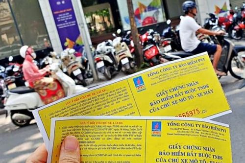 Mọi người chú ý mua bảo hiểm xe máy mà không làm việc này vẫn bị CSGT phạt như người không có