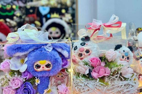 Set hoa kèm Baby Three 'hút khách' dịp Valentine