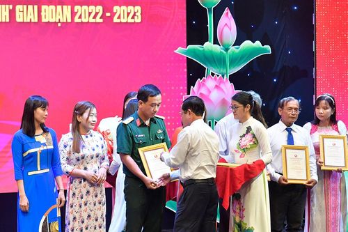 Quan tâm cuộc thi sáng tác về gương học tập, làm theo Bác Hồ, Bác Tôn