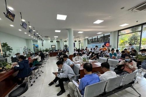 TP.HCM: Dừng nhận hồ sơ thế chấp nhà đất trực tiếp, chỉ nhận online